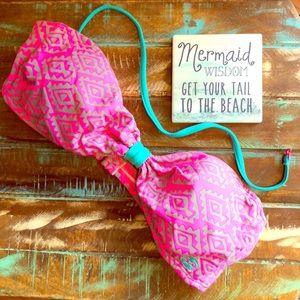 🍍LAST CHANCE, DONATING SOON🌺 Billabong top